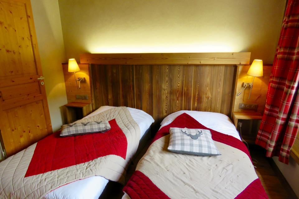 Hotel Ecureuil Vars  Bagian luar foto
