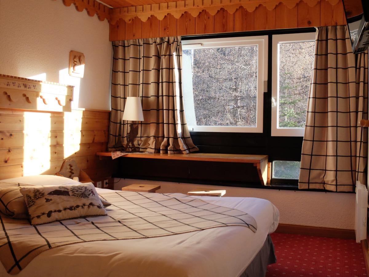Hotel Ecureuil Vars  Bagian luar foto