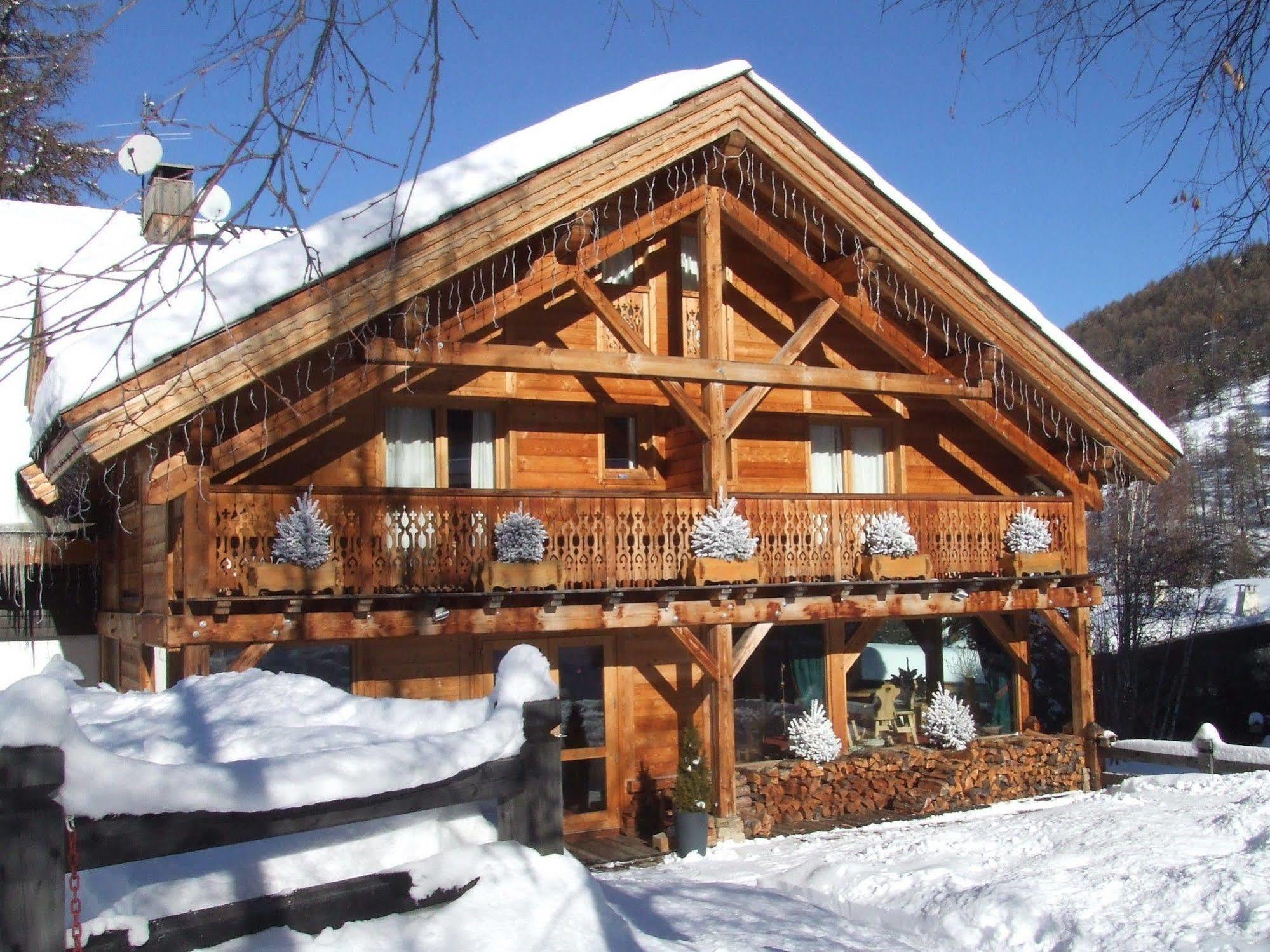 Hotel Ecureuil Vars  Bagian luar foto