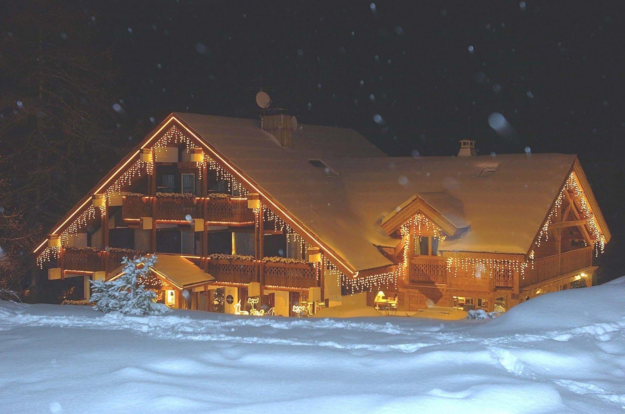 Hotel Ecureuil Vars  Bagian luar foto
