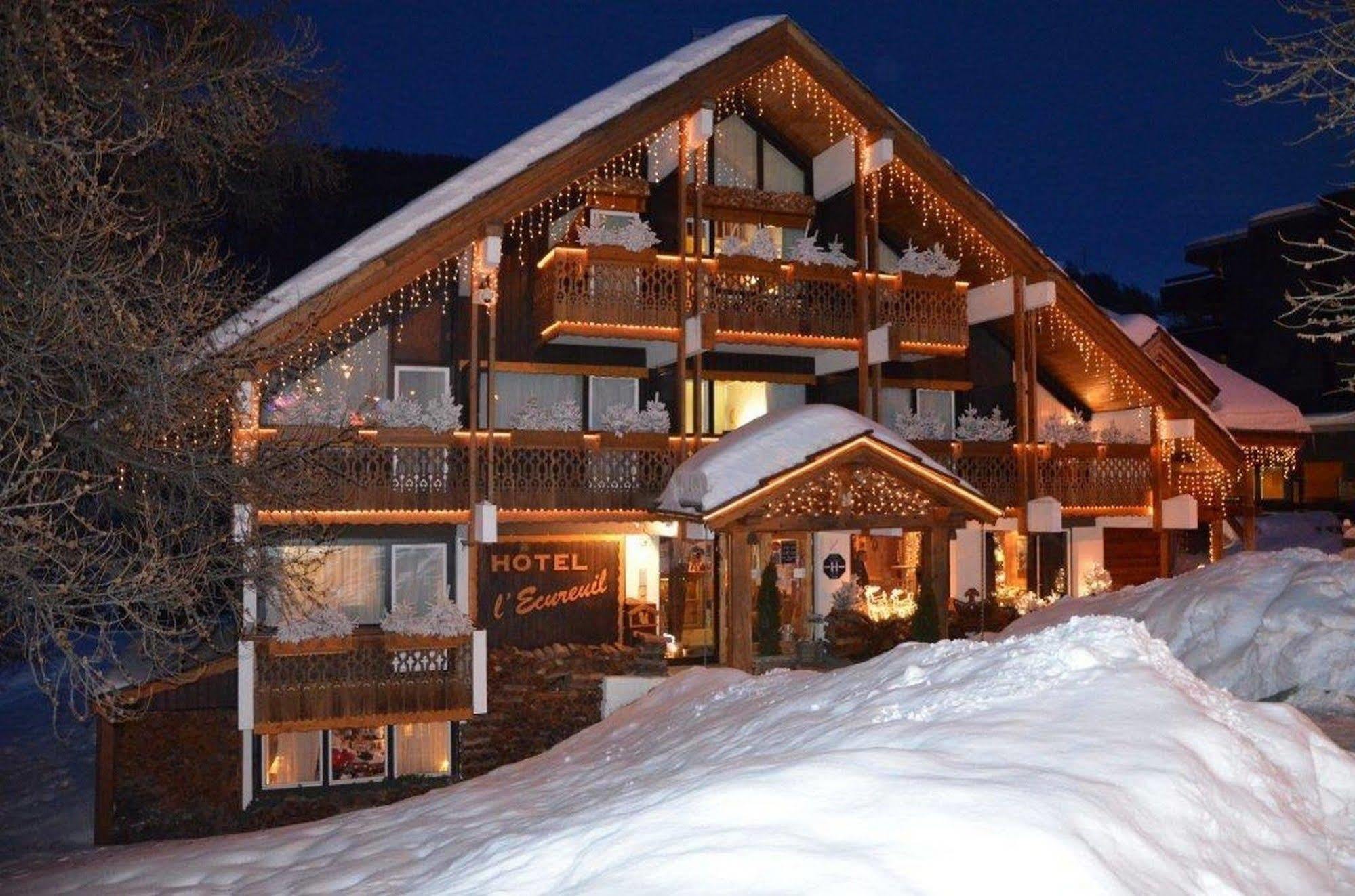 Hotel Ecureuil Vars  Bagian luar foto