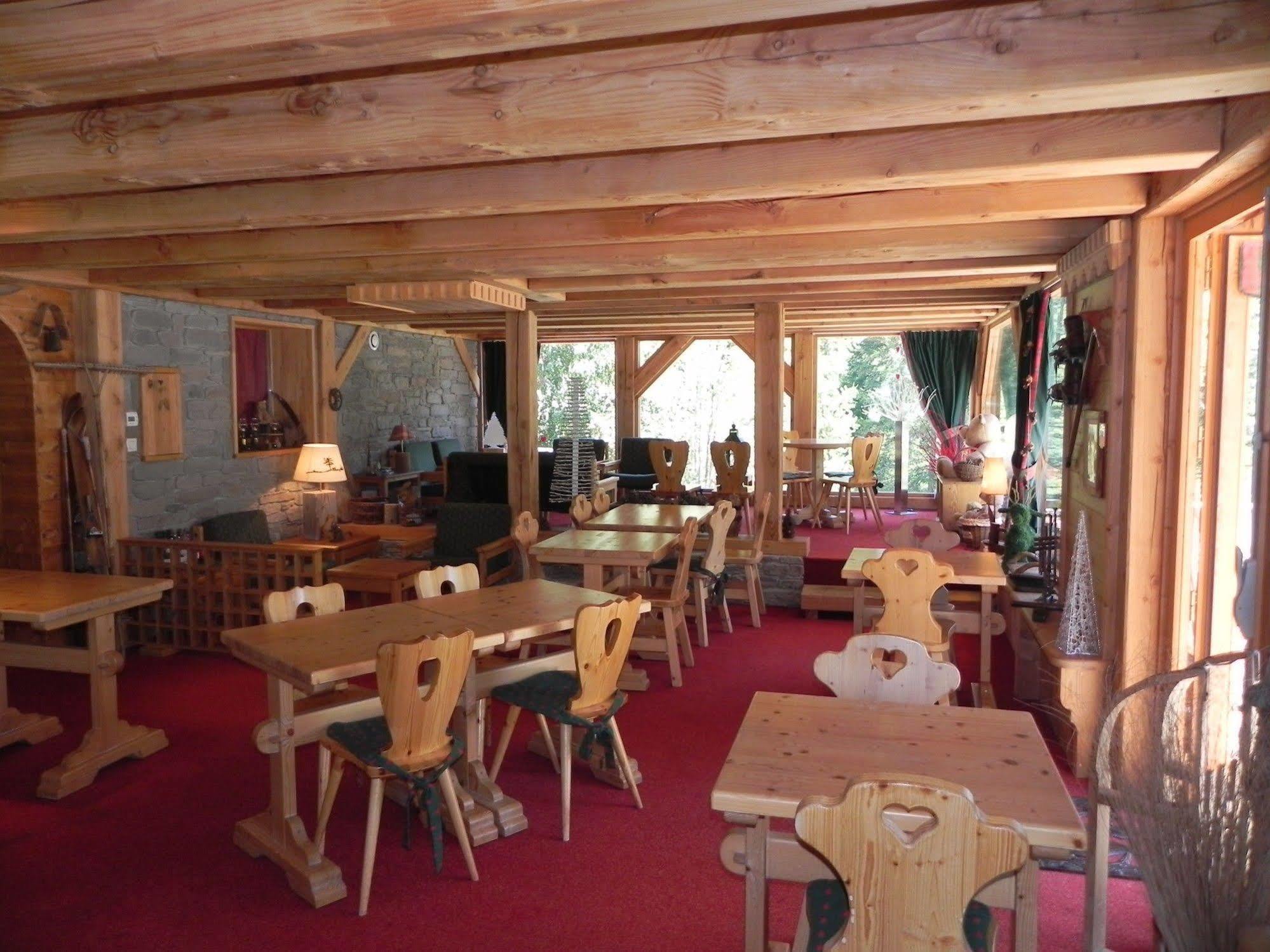 Hotel Ecureuil Vars  Bagian luar foto