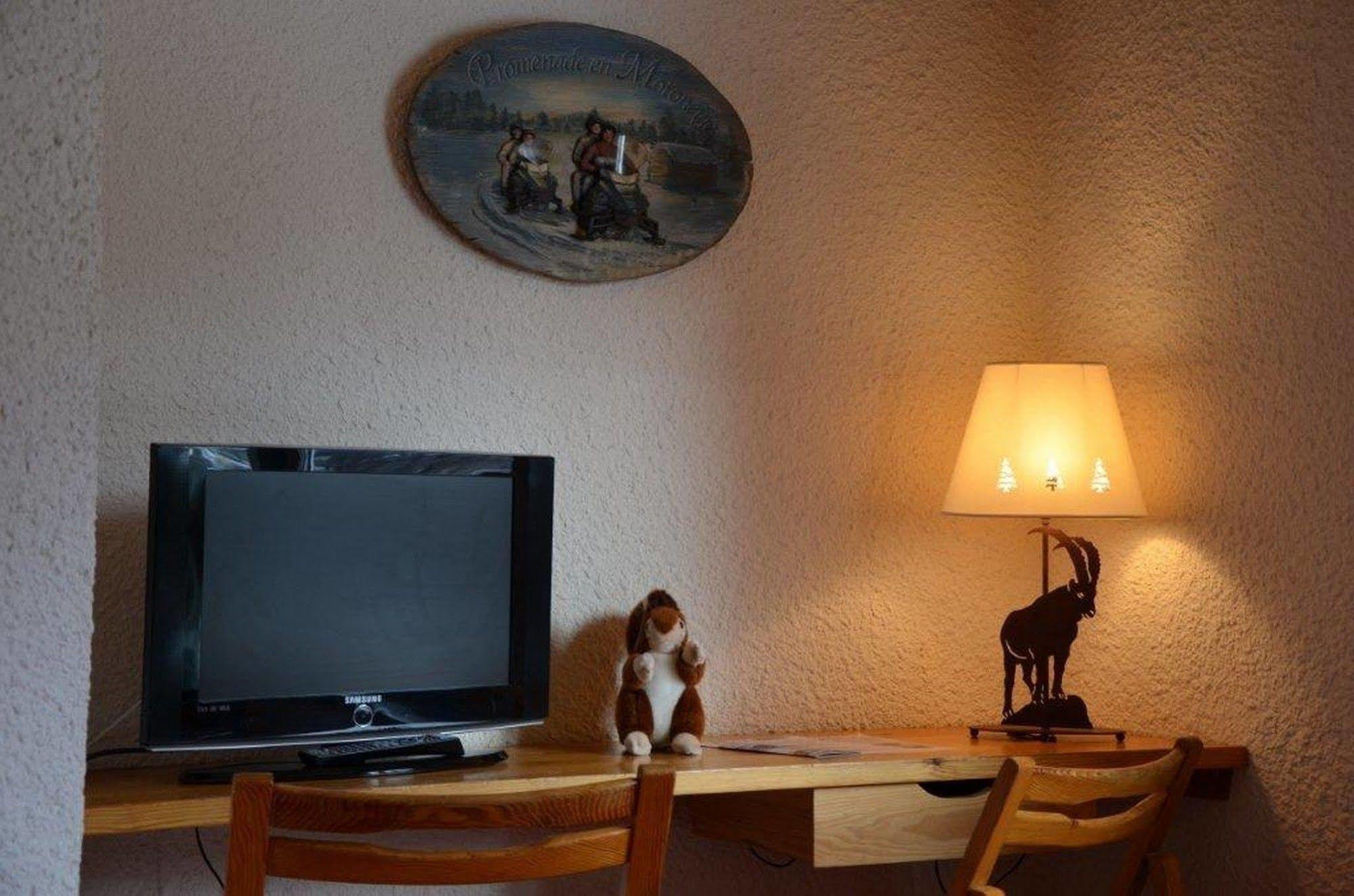 Hotel Ecureuil Vars  Bagian luar foto