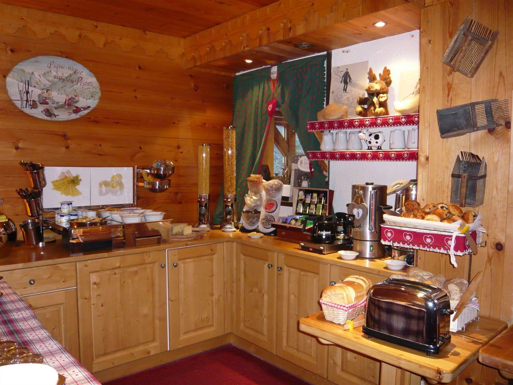 Hotel Ecureuil Vars  Bagian luar foto