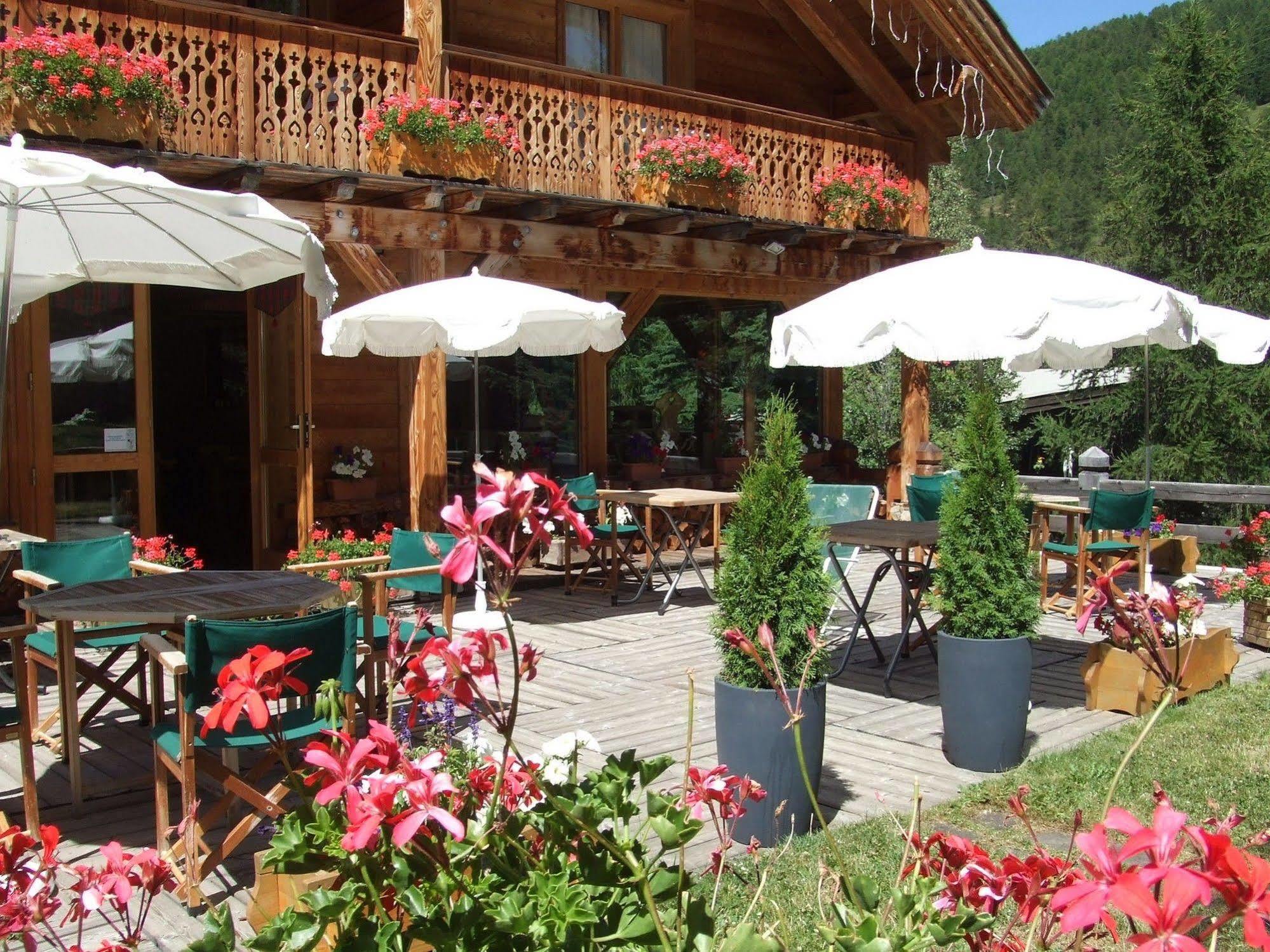 Hotel Ecureuil Vars  Bagian luar foto